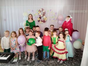 8 марта в ГУО "Дошкольный центр развития ребёнка "Звёздочка"