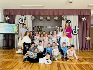 "Выпускной" Дошкольный центр развития ребёнка "Звёздочка"