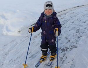 Дошколята встают на лыжи!